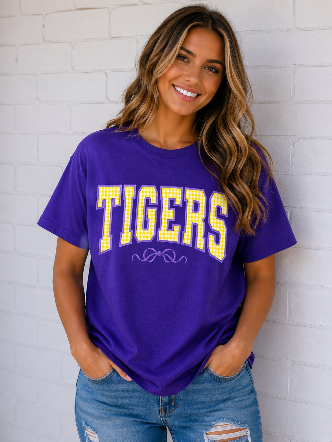 Tigers Lace 3 Applique w/Bow on Gildan Tee